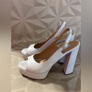Vittorio Virgili Made In Italy White Platform Slingback Heels